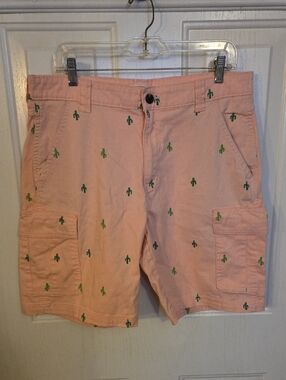 Redwood Creek Men's Pink Cactus Embroidered Cargo Shorts Size 34